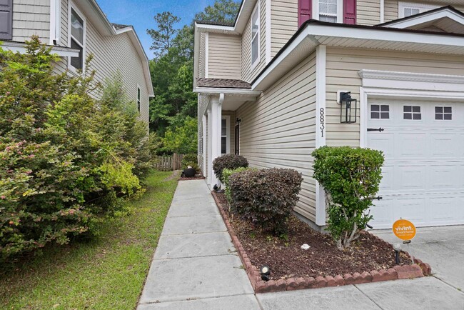 Building Photo - 8831 Kellum Dr
