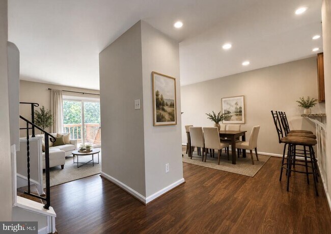 Building Photo - 4037 Summer Hollow Ct