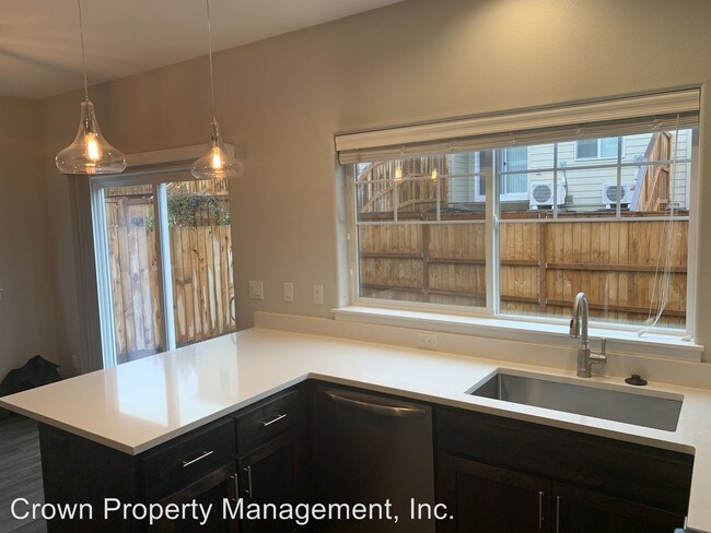 Foto del edificio - 5729-5753 Honeybee St S