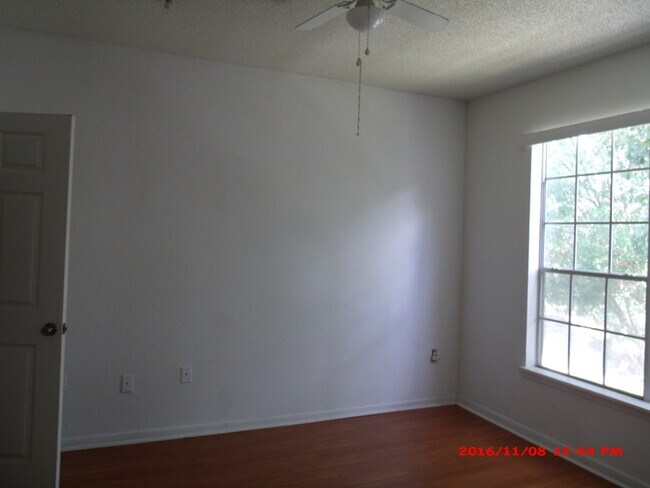 Building Photo - Beautiful 2 Bed 2 Bath Condo in the heart ...