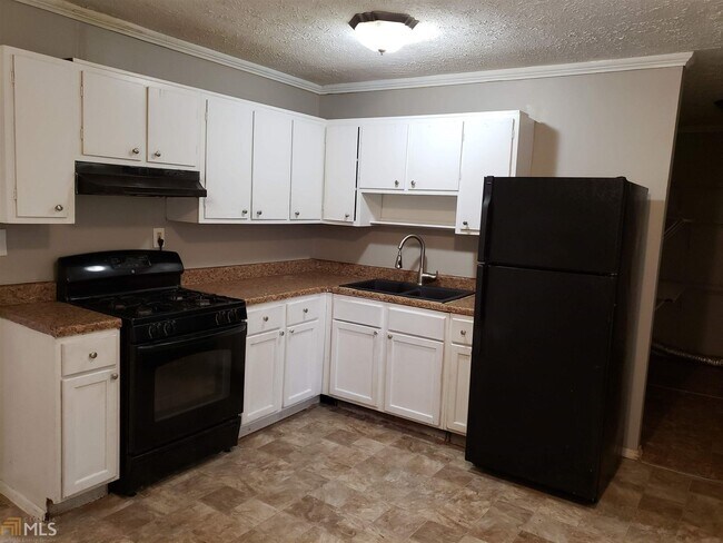 Building Photo - 1281 Willow Dr