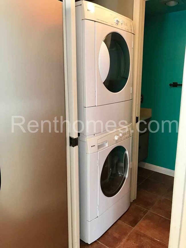 Foto del edificio - Linda Vista, 7679-C Stalmer Street, Close ...