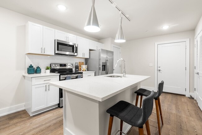 Interior Photo - 214 Vine
