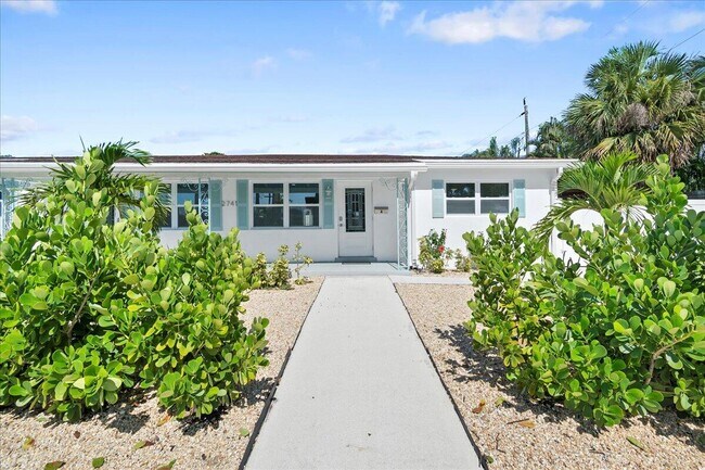 Building Photo - 2741 Parker Ave