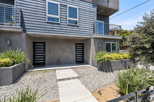 Foto del edificio - 5653 Fair Ave