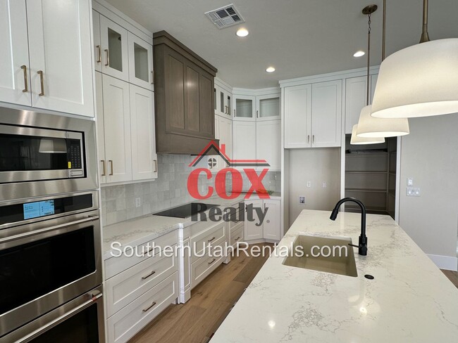 Building Photo - Brand New Custom 5 bed | 3 Bath | 3 Car Ga...