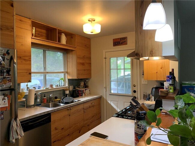Building Photo - 8101 Rockwood Ln