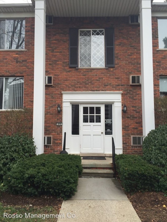 Primary Photo - 452 E Elmwood Ave