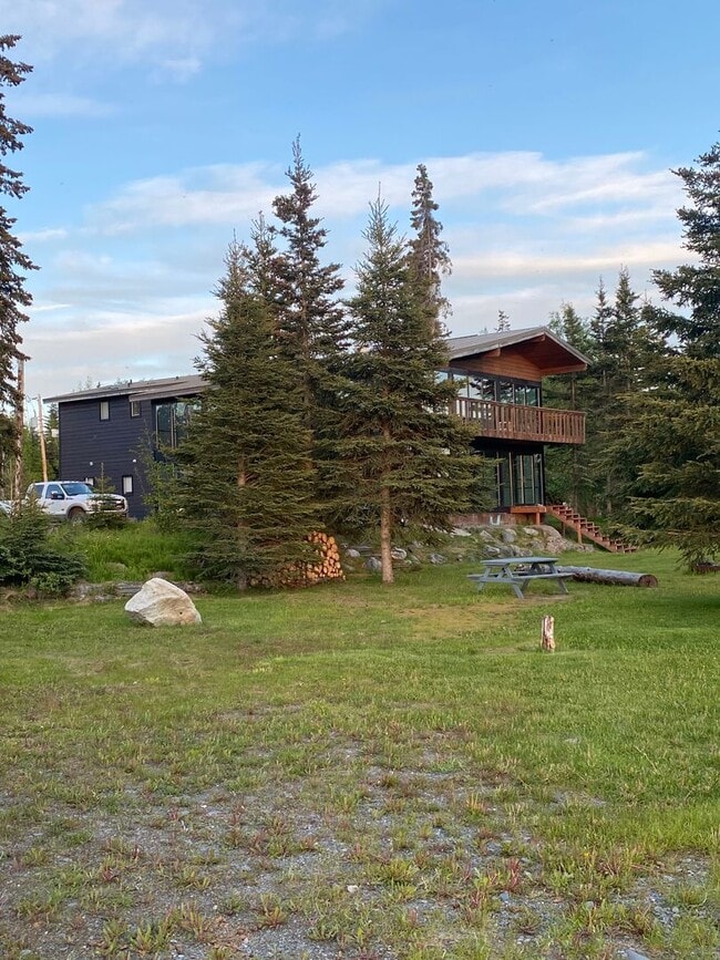 Building Photo - FURNISHED SEASONAL RENTAL