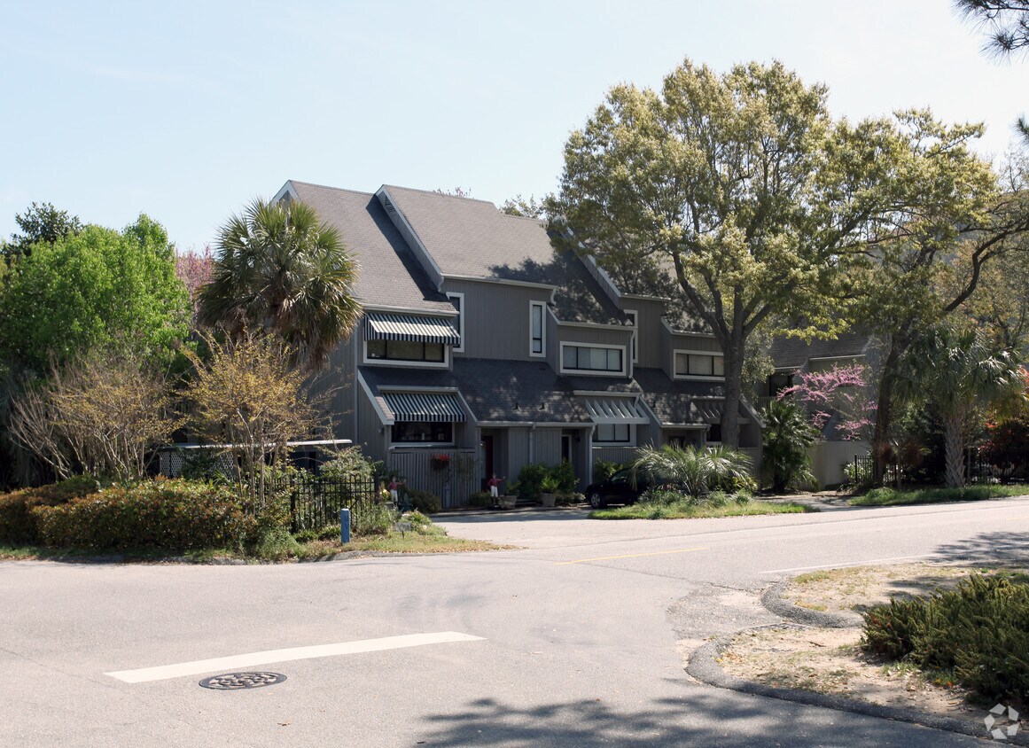 Windwood Apartments in Myrtle Beach, SC