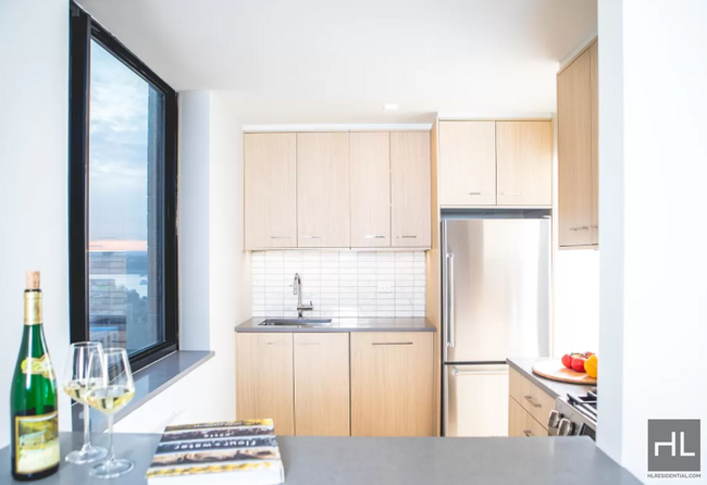 Building Photo - Luxury 1BD/1BA $4700 3 Minutes to Central ...