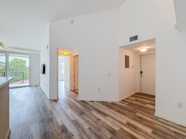 Foto del edificio - 1119 Villa Cir