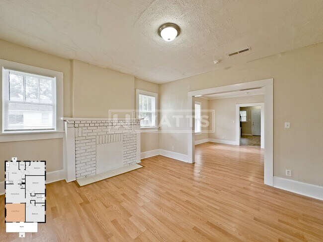 Foto del edificio - 3-Bedroom House in East Lake.