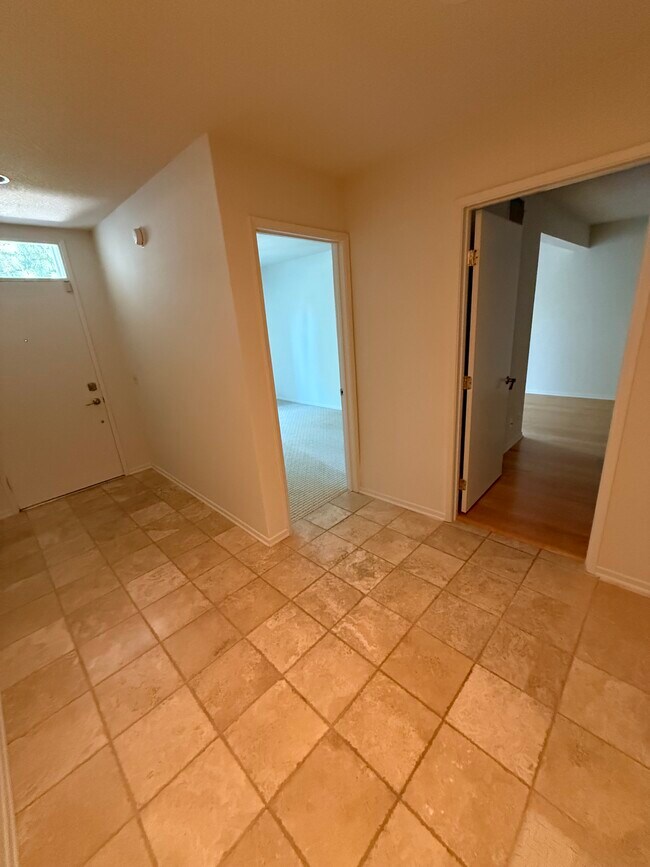 Foto del edificio - 17085 Palisades Cir