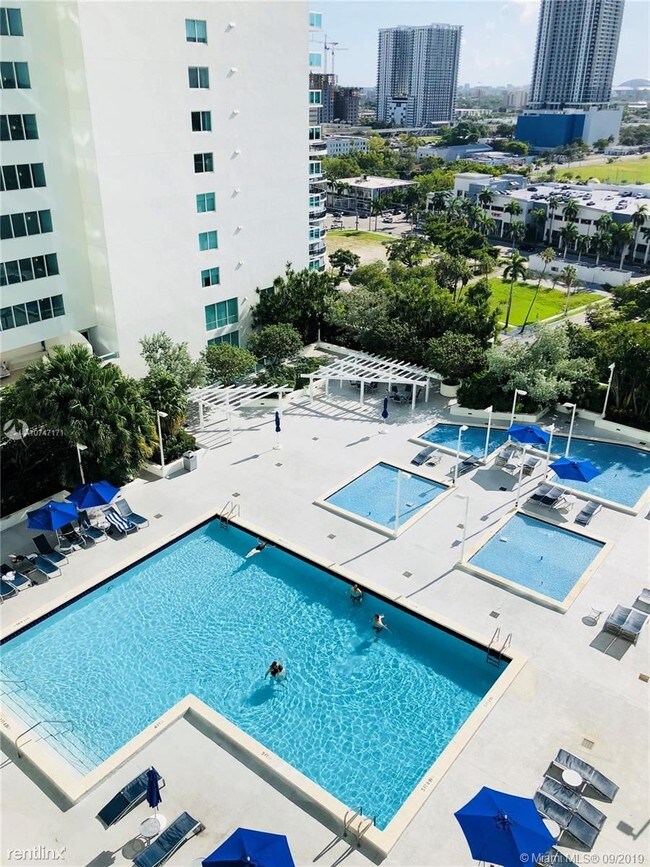 Building Photo - 2 br, 2 bath Apartment - 1800 CLUB