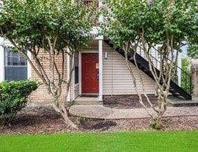 Building Photo - 2750 Holly Hall St