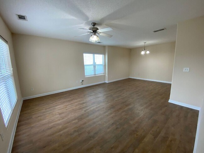 Foto del edificio - BRIDGEWATER HOME! PRE-LEASING FOR AUGUST 1ST, 2026!