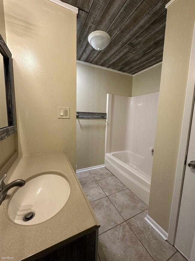 Building Photo - 3 br, 2 bath House - 9209 Monique Drive