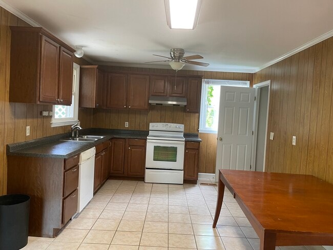 Building Photo - 4021 Darlene Dr