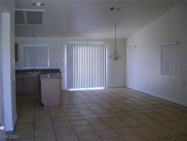 Foto del edificio - 830 Padre Field Ct