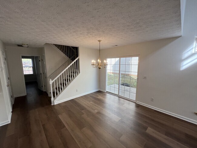 Building Photo - MOVE IN READY! 2380 Keenland Court Cumming...