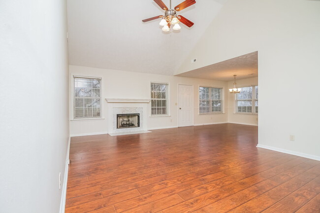 Foto del edificio - 1320 Dodd Trail