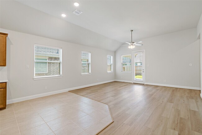 Building Photo - 2131 Villa Flora Ln