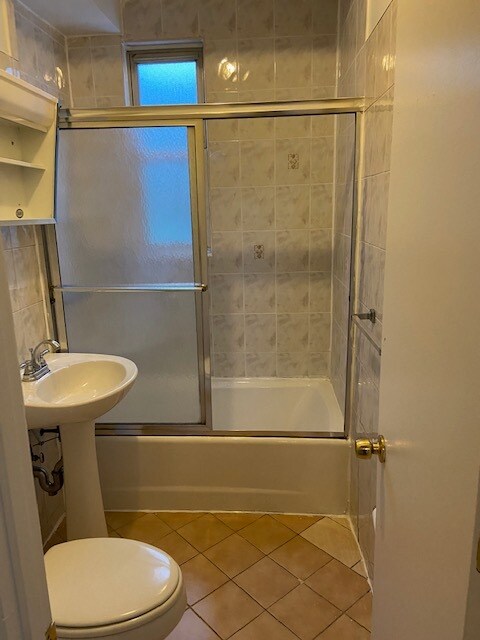 Foto del edificio - 2345 E 24th St