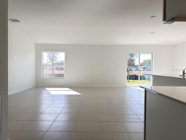 Foto del edificio - 3212 Alpine Wy