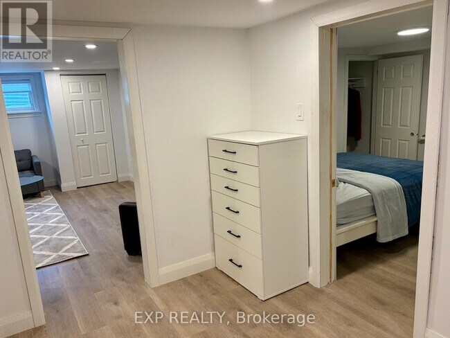 Building Photo - 126 1/2 MARIER AVENUE