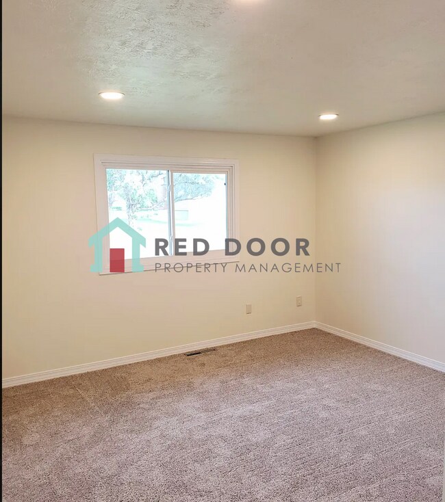 Foto del edificio - Charming 4-Bed, 2-Bath Country Retreat | D...