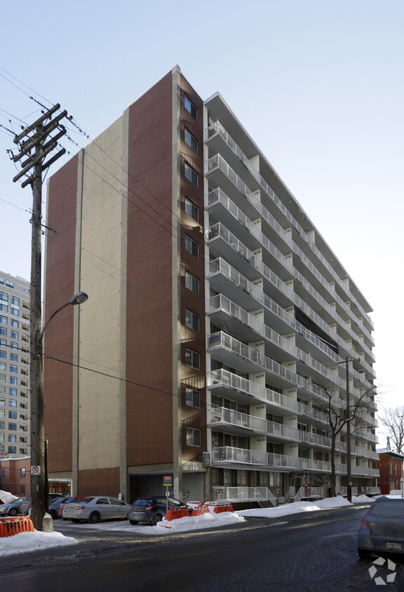 Primary Photo - Gloucester Apartments