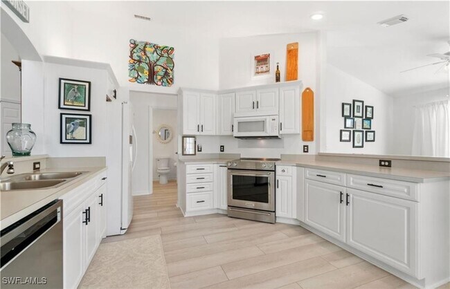 Foto del edificio - 5928 Sand Wedge Ln