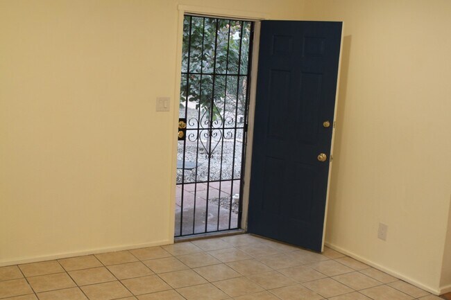 Building Photo - 1347 Pacheco Ct