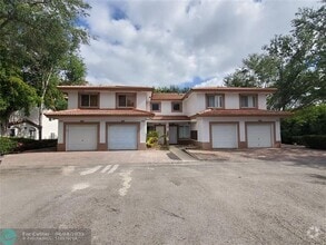 Building Photo - 11527 Royal Palm Blvd