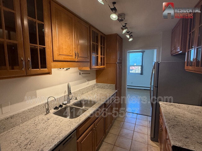 Foto del edificio - 1707 N Prospect Ave