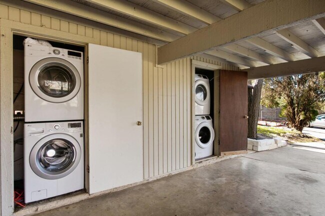 Foto del edificio - 1911B Westridge, Austin TX 78704