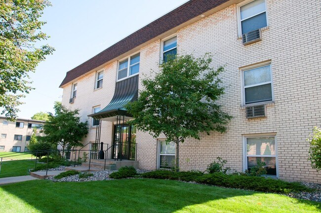 Building Photo - 326 6th Ave Apartments