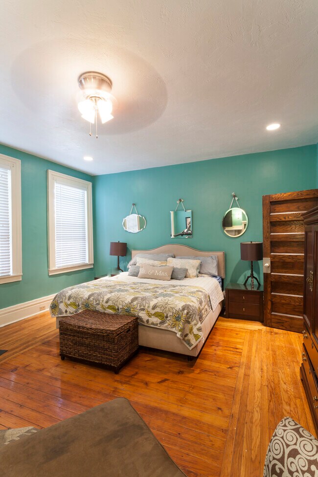 Photo - 1324 Arch St House