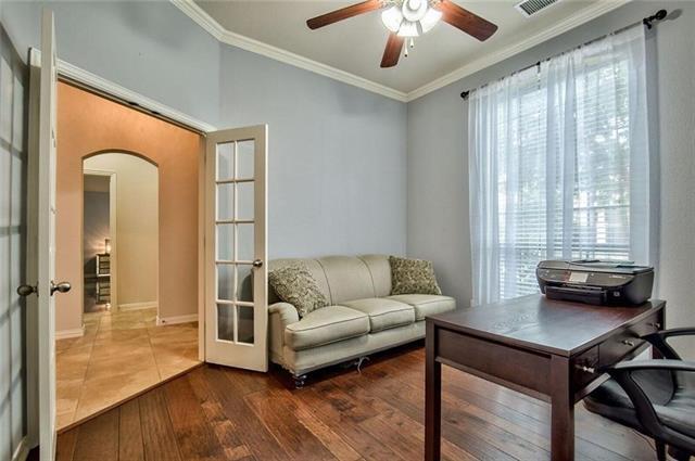 Foto del edificio - 2128 Chambers Dr