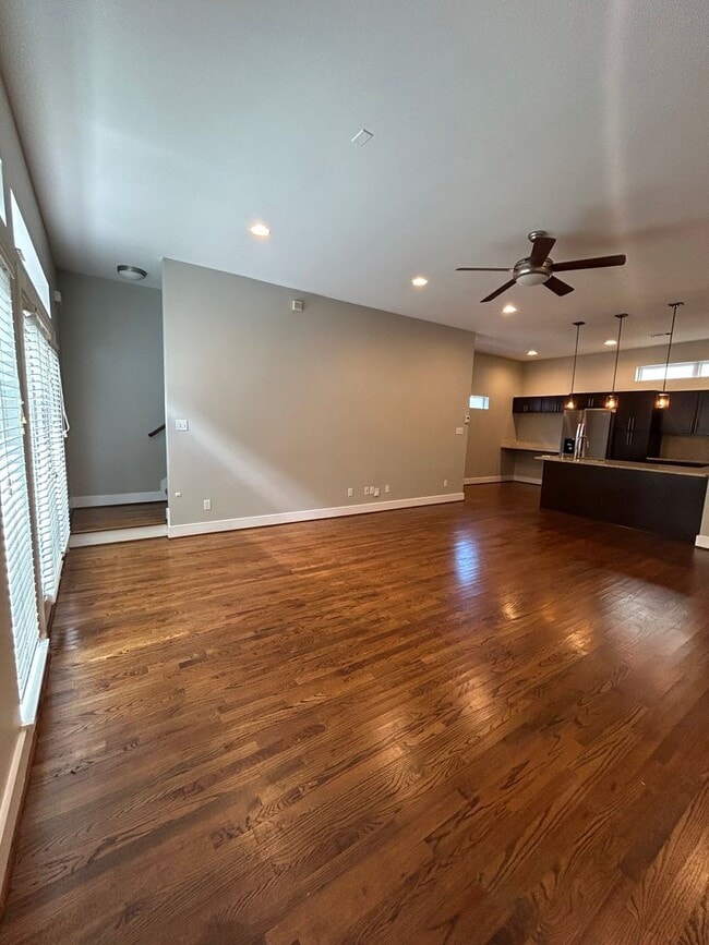 Building Photo - 5711 Ross Ave