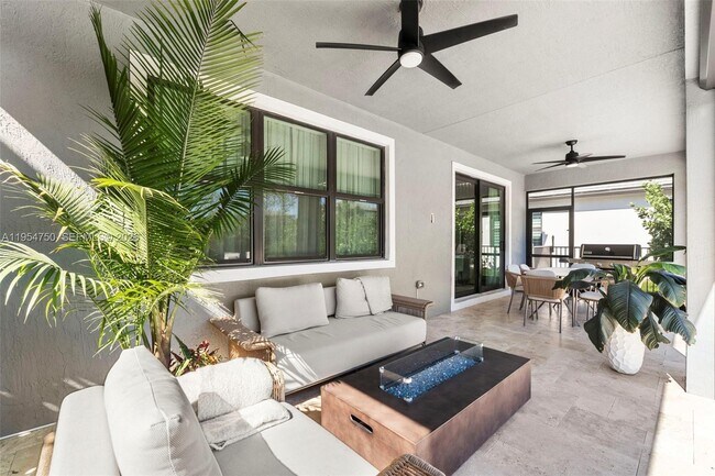 Foto del edificio - 4642 Pinehurst Trl W