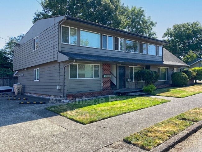 Building Photo - 2662 NW Tyler Ave