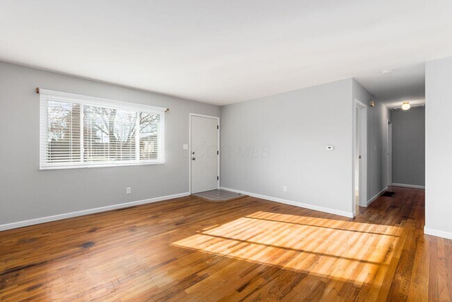 Foto del edificio - 5340 Carolyn Dr