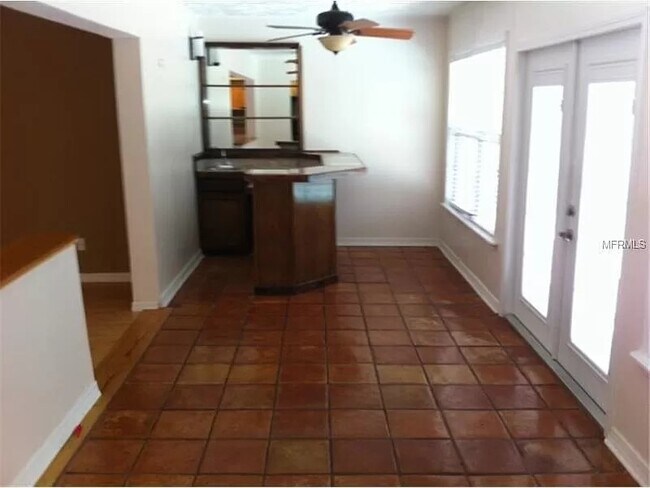 Building Photo - 1031 Lenmore Ct