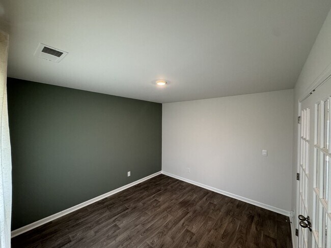 Foto del edificio - ***** $200 OFF FIRST MONTH RENT *****