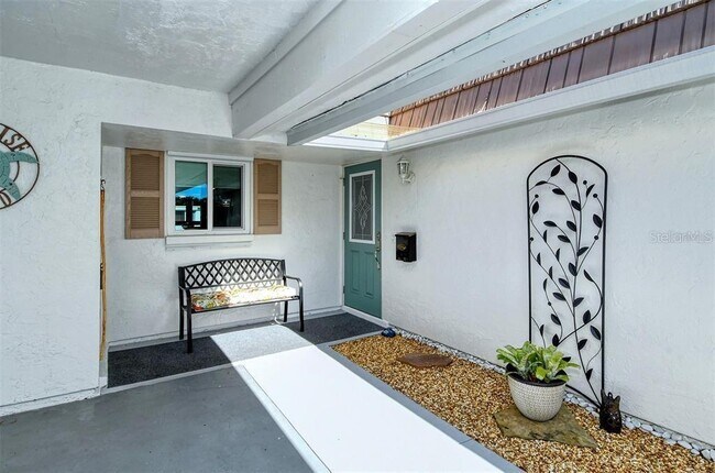 Foto del edificio - 2731 Riverbluff Way