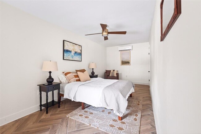 Foto del edificio - 1706 Palma Plaza