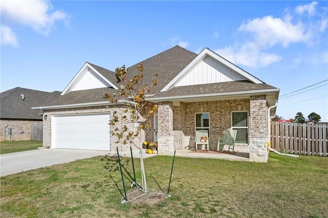 Foto del edificio - 102 Manfield Ave