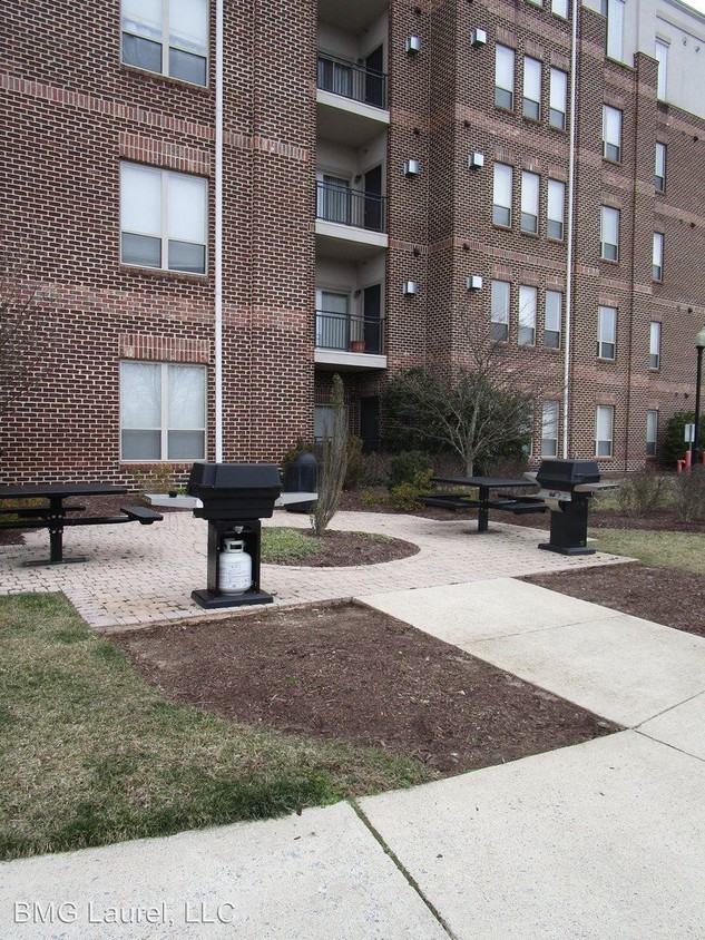 Foto principal - 5404 Auth Rd